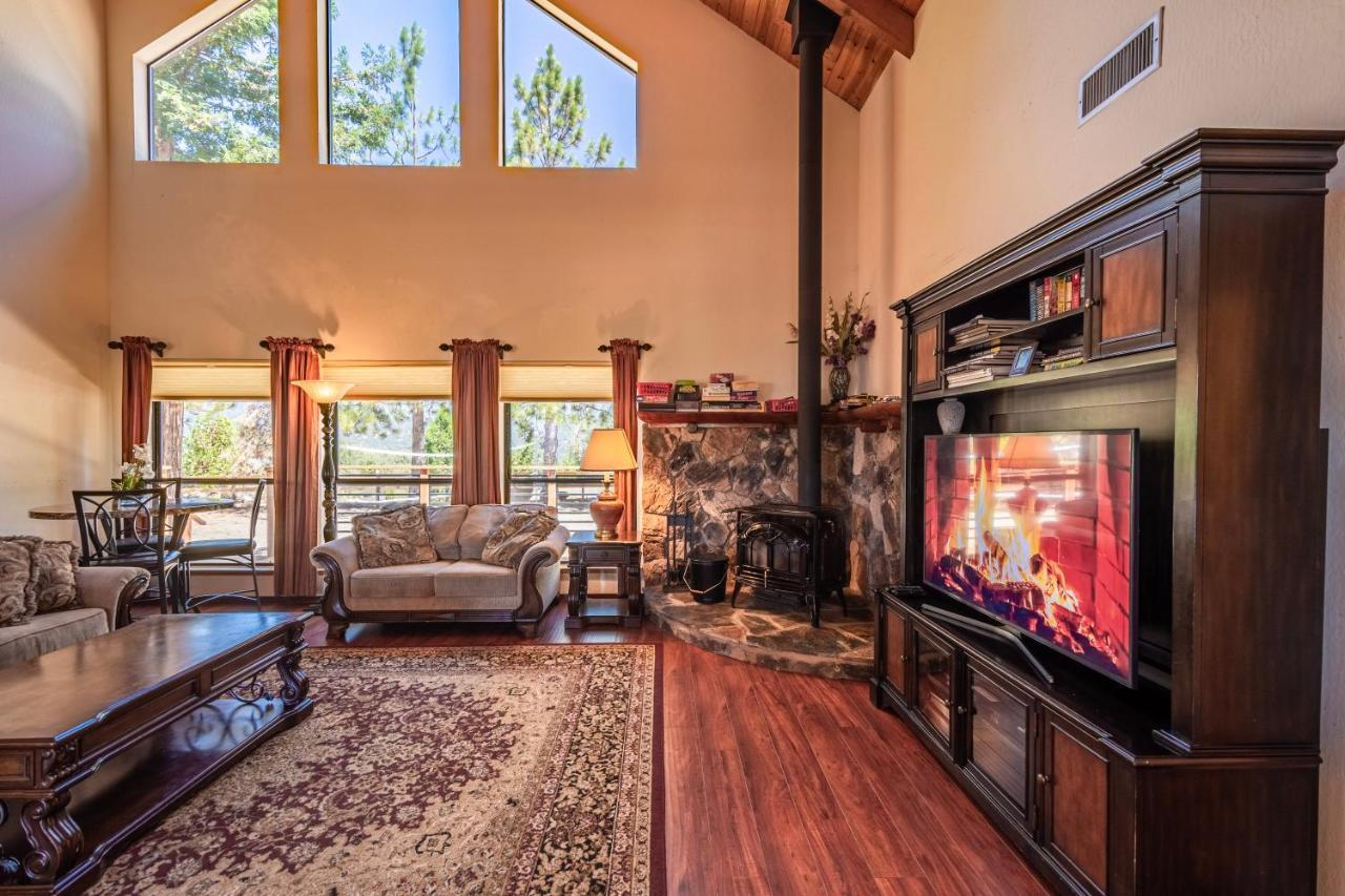 Mountain View Playhouse Near Yosemite & Bass Lake オークハースト エクステリア 写真