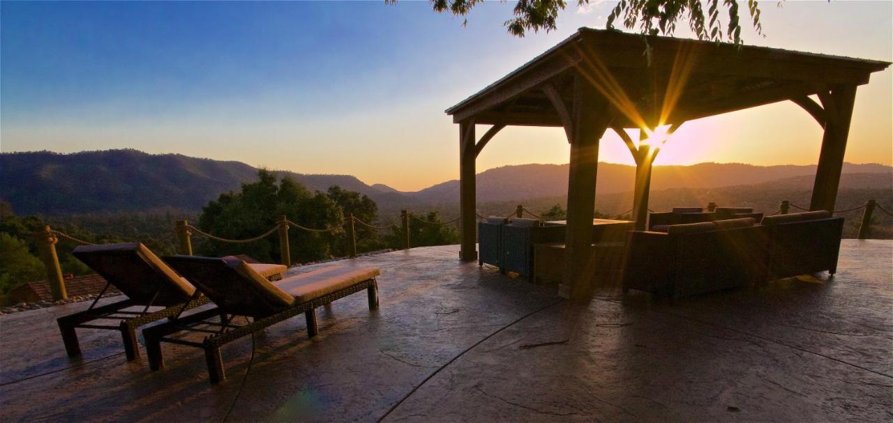 Mountain View Playhouse Near Yosemite & Bass Lake オークハースト エクステリア 写真